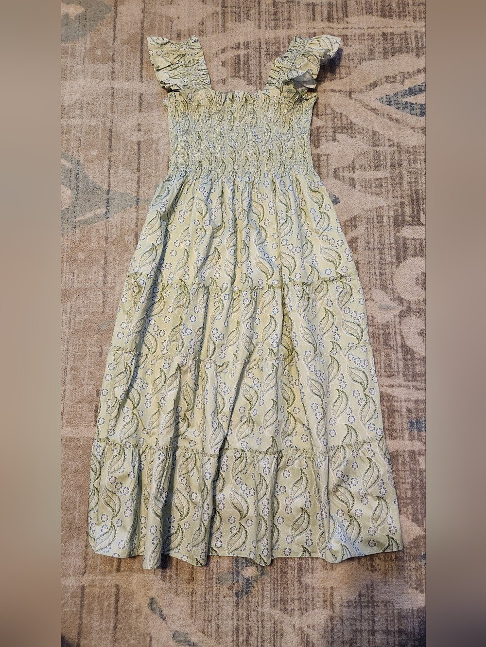 Hill House Home Ellie Nap Dress in Eucalyptus Floral print. Size L. Like New.